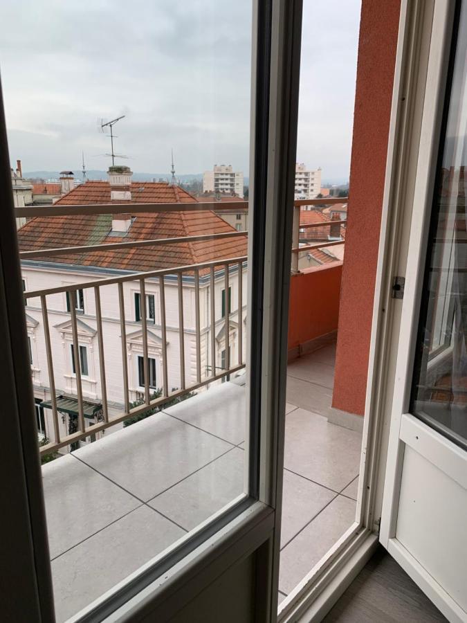 St Louis Appartement Роанн Екстер'єр фото